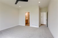 5725 North 196 Street, Elkhorn, NE 68022