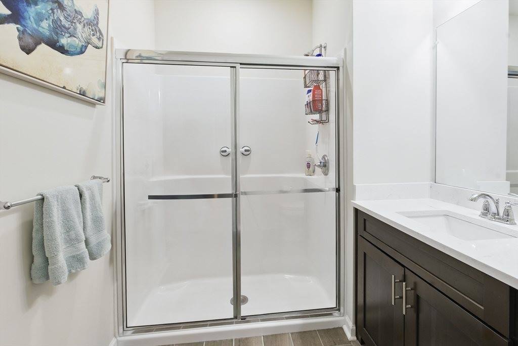 3303 Pennington Dr, Walpole, MA 02081