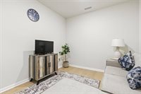 3303 Pennington Dr, Walpole, MA 02081