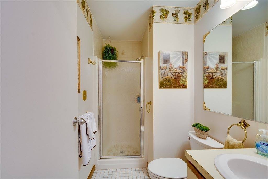 303 Tuckers Ln, Hingham, MA 02043