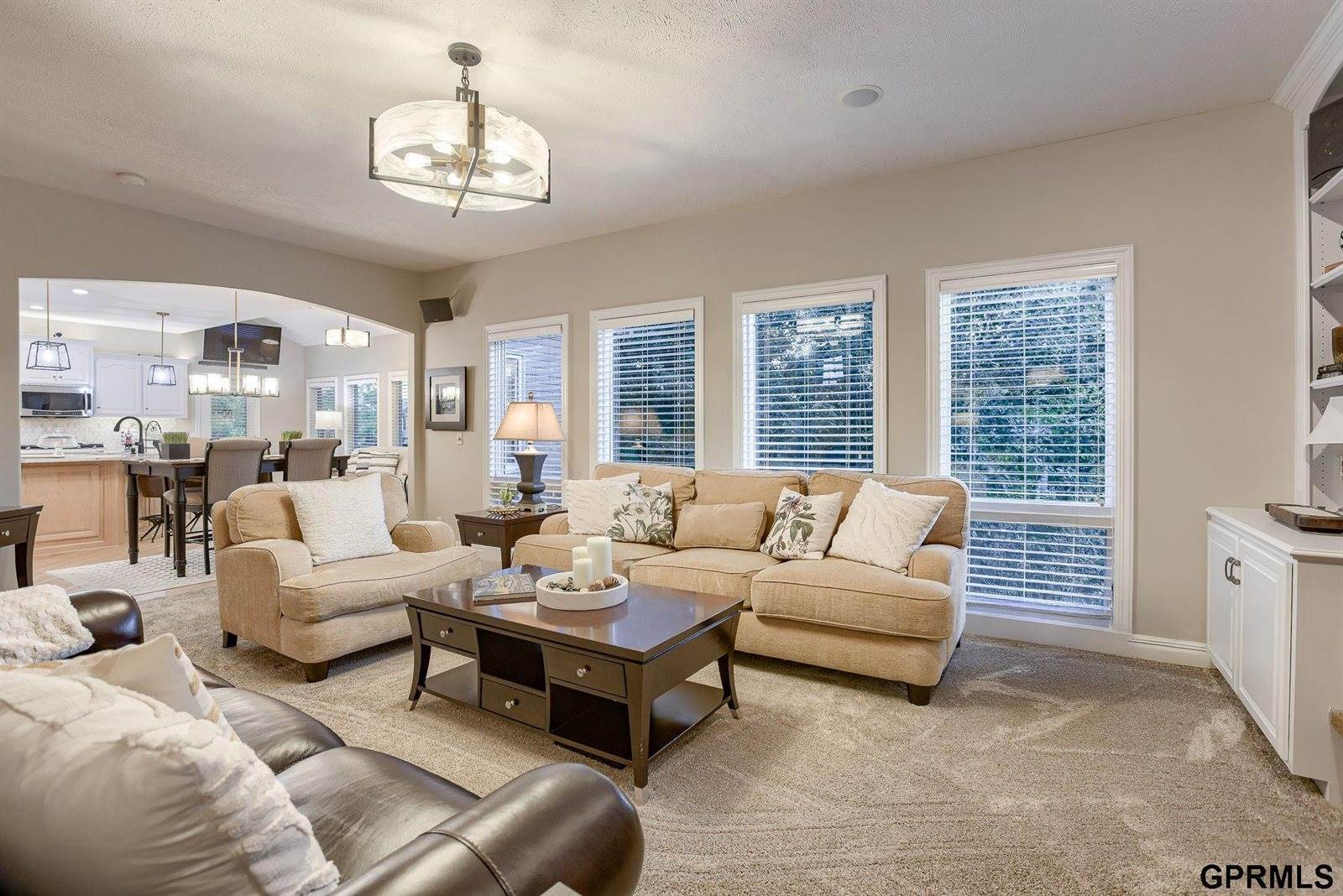 6502 North 157 Street, Omaha, NE 68116