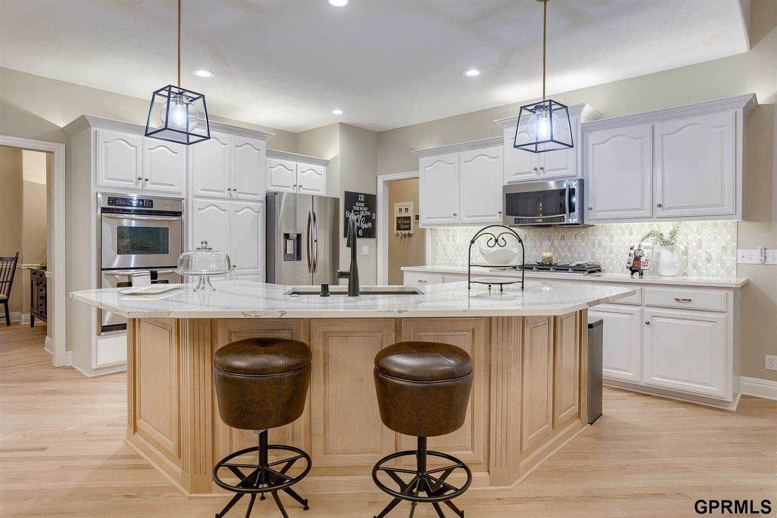 6502 North 157 Street, Omaha, NE 68116