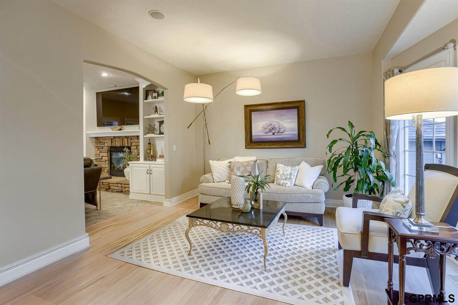 6502 North 157 Street, Omaha, NE 68116