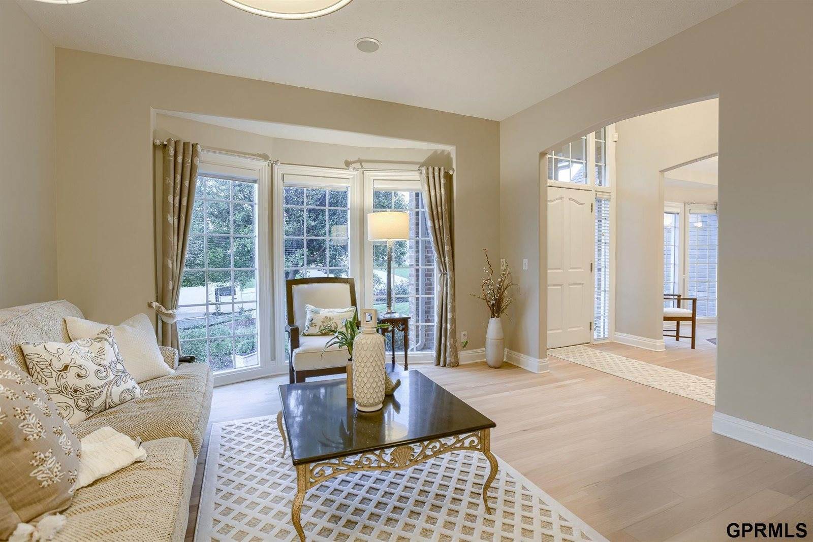 6502 North 157 Street, Omaha, NE 68116