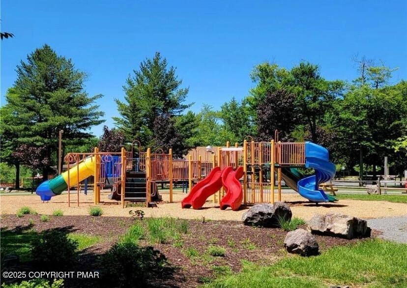 6163 Somers Terrace, Tobyhanna, PA 18466