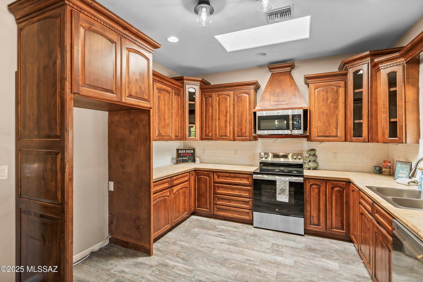 37679 South Marylynne Lane, Marana, AZ 85658