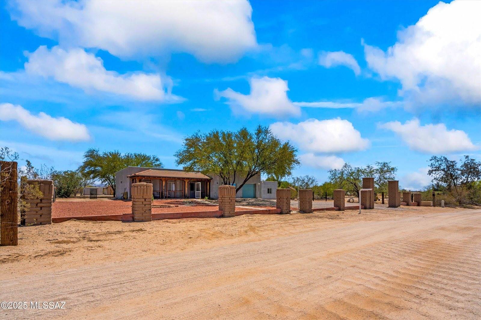 37679 South Marylynne Lane, Marana, AZ 85658