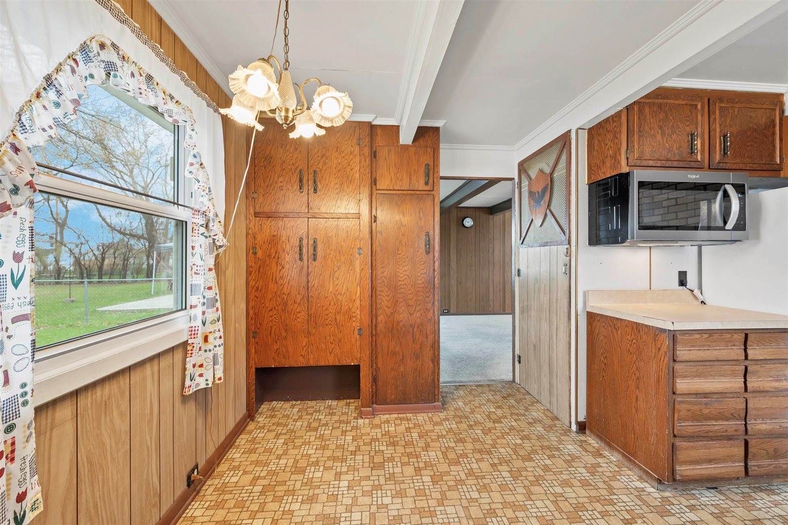 826 Nicolet Avenue, Green Bay, WI 54304