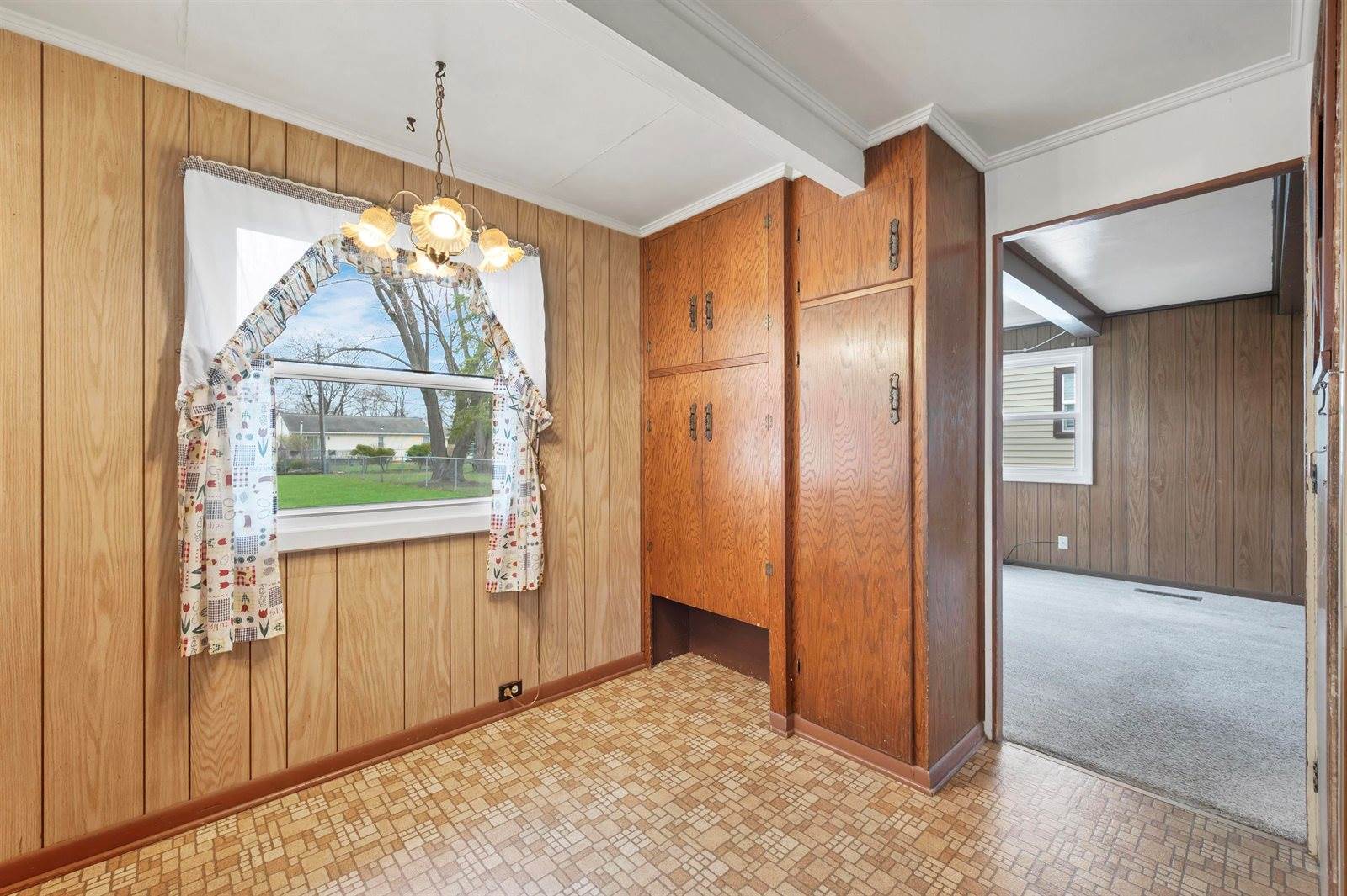 826 Nicolet Avenue, Green Bay, WI 54304