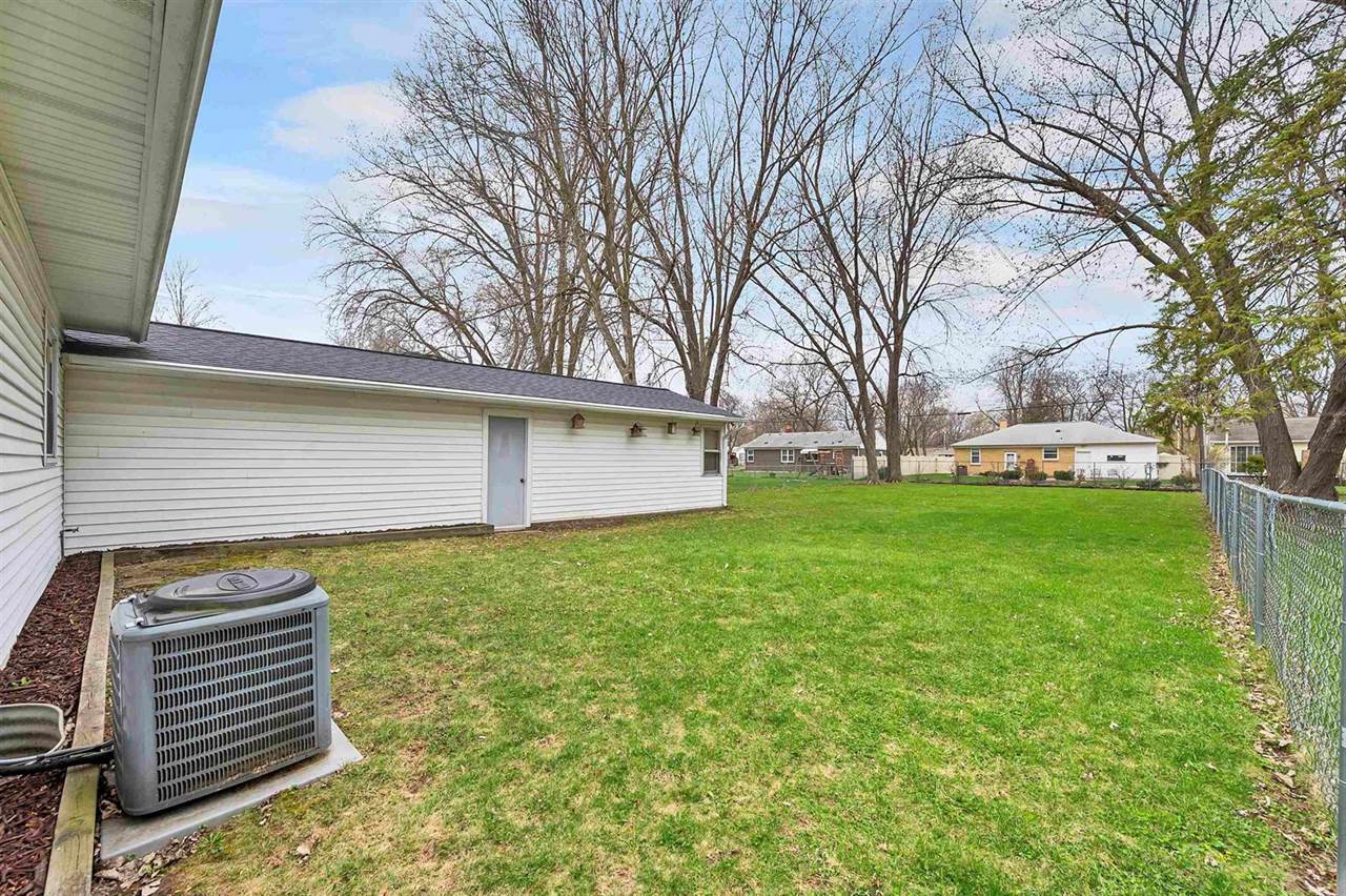 826 Nicolet Avenue, Green Bay, WI 54304