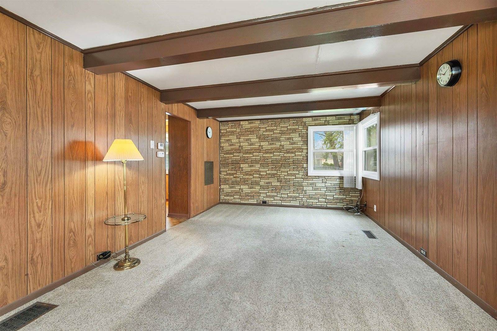 826 Nicolet Avenue, Green Bay, WI 54304