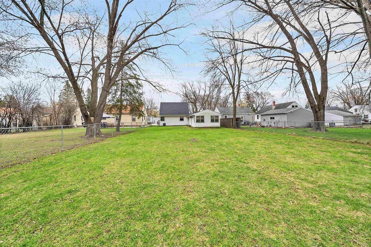 826 Nicolet Avenue, Green Bay, WI 54304
