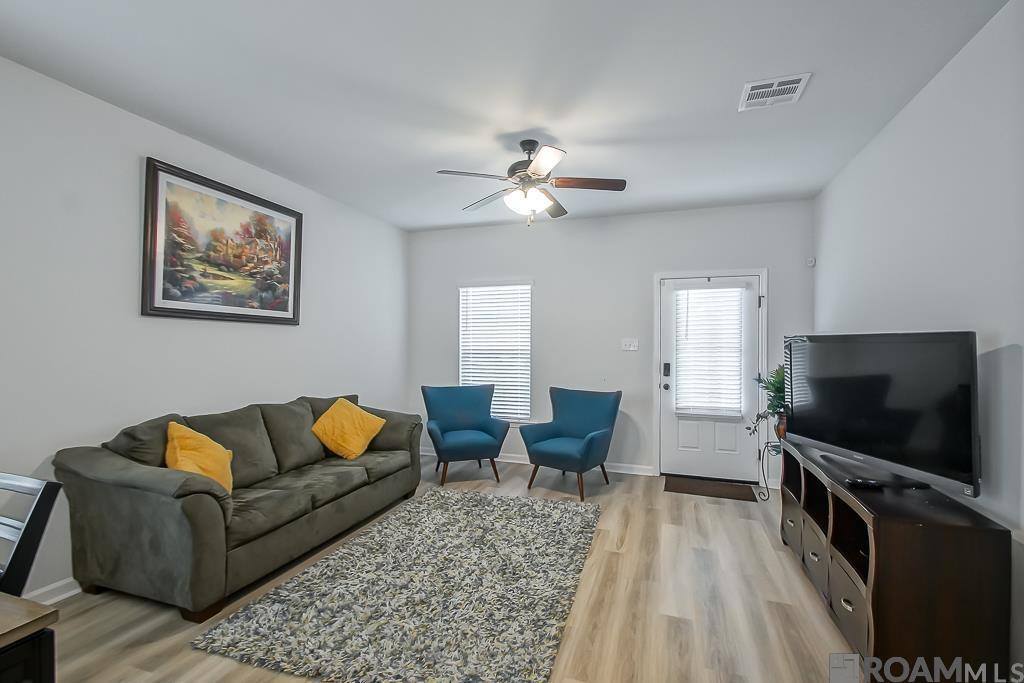 14040 Colt Dr, Denham Springs, LA 70726