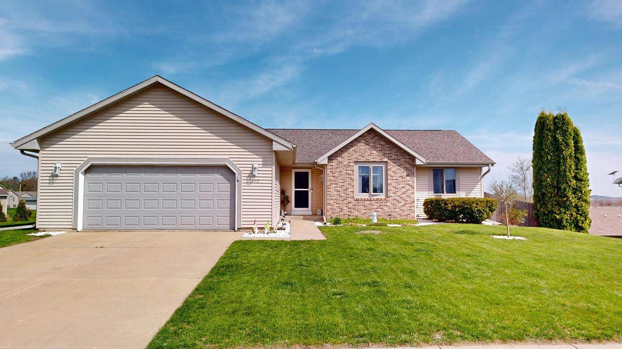 213 Wollet Dr, Fort Atkinson, WI 53538