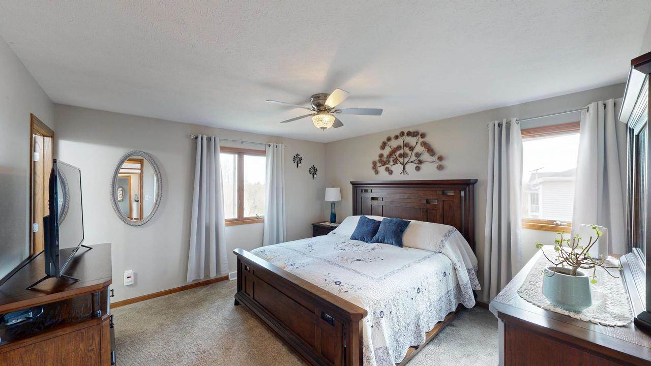 213 Wollet Dr, Fort Atkinson, WI 53538