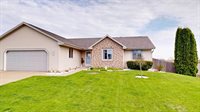 213 Wollet Dr, Fort Atkinson, WI 53538