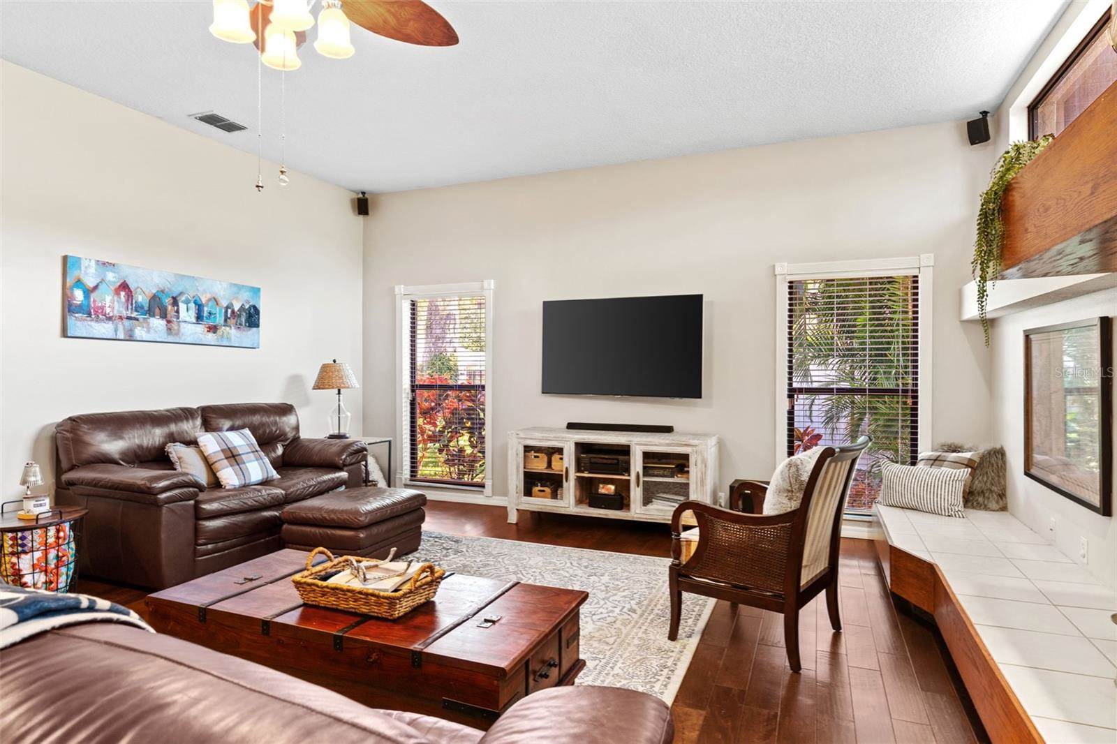 1102 Hunt Club Lane, Valrico, FL 33594