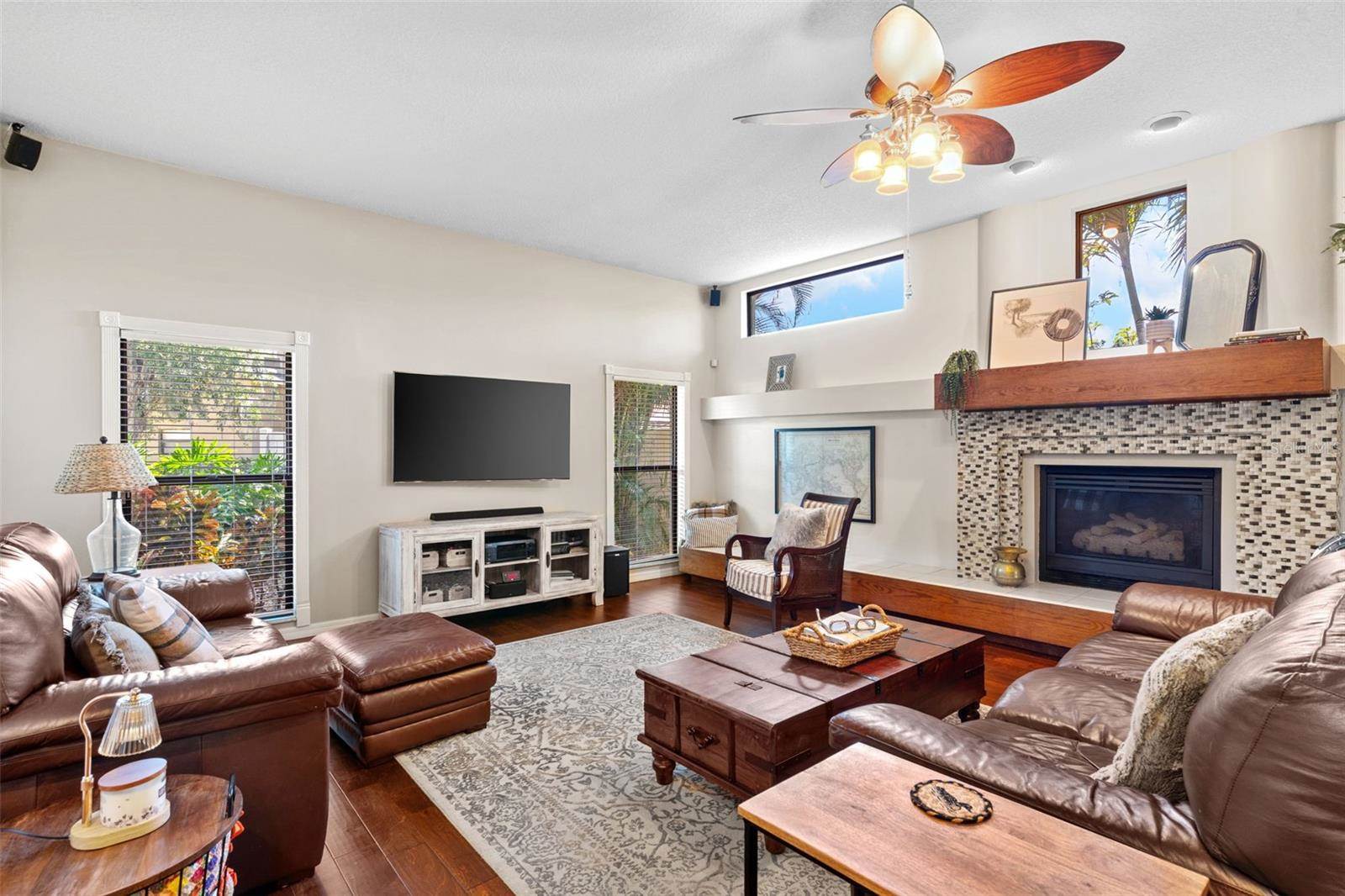 1102 Hunt Club Lane, Valrico, FL 33594