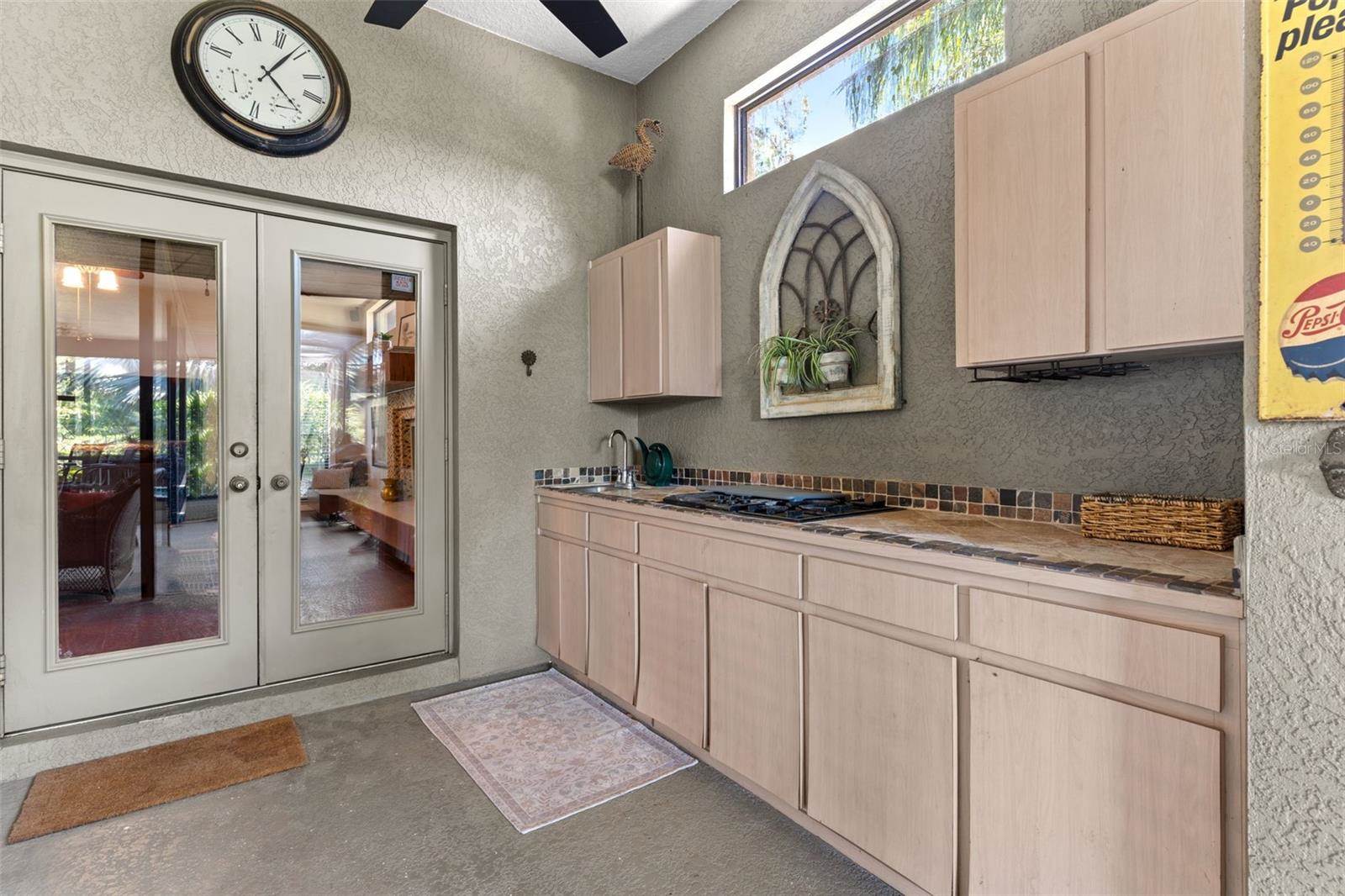 1102 Hunt Club Lane, Valrico, FL 33594