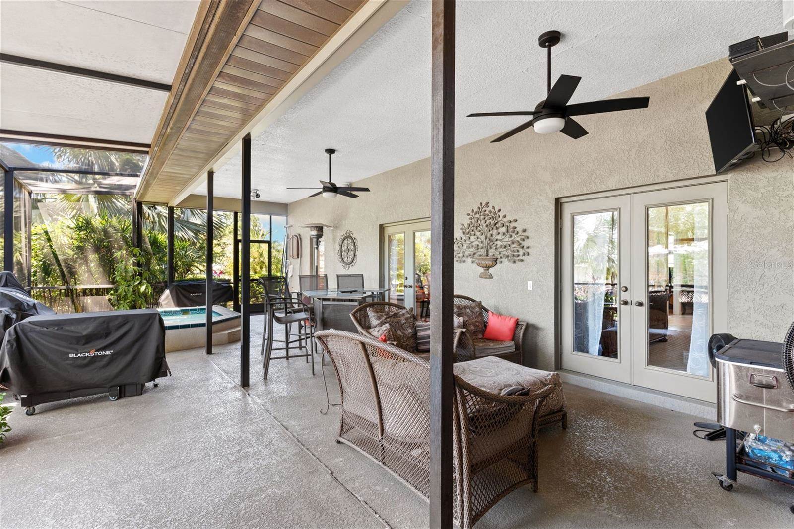 1102 Hunt Club Lane, Valrico, FL 33594