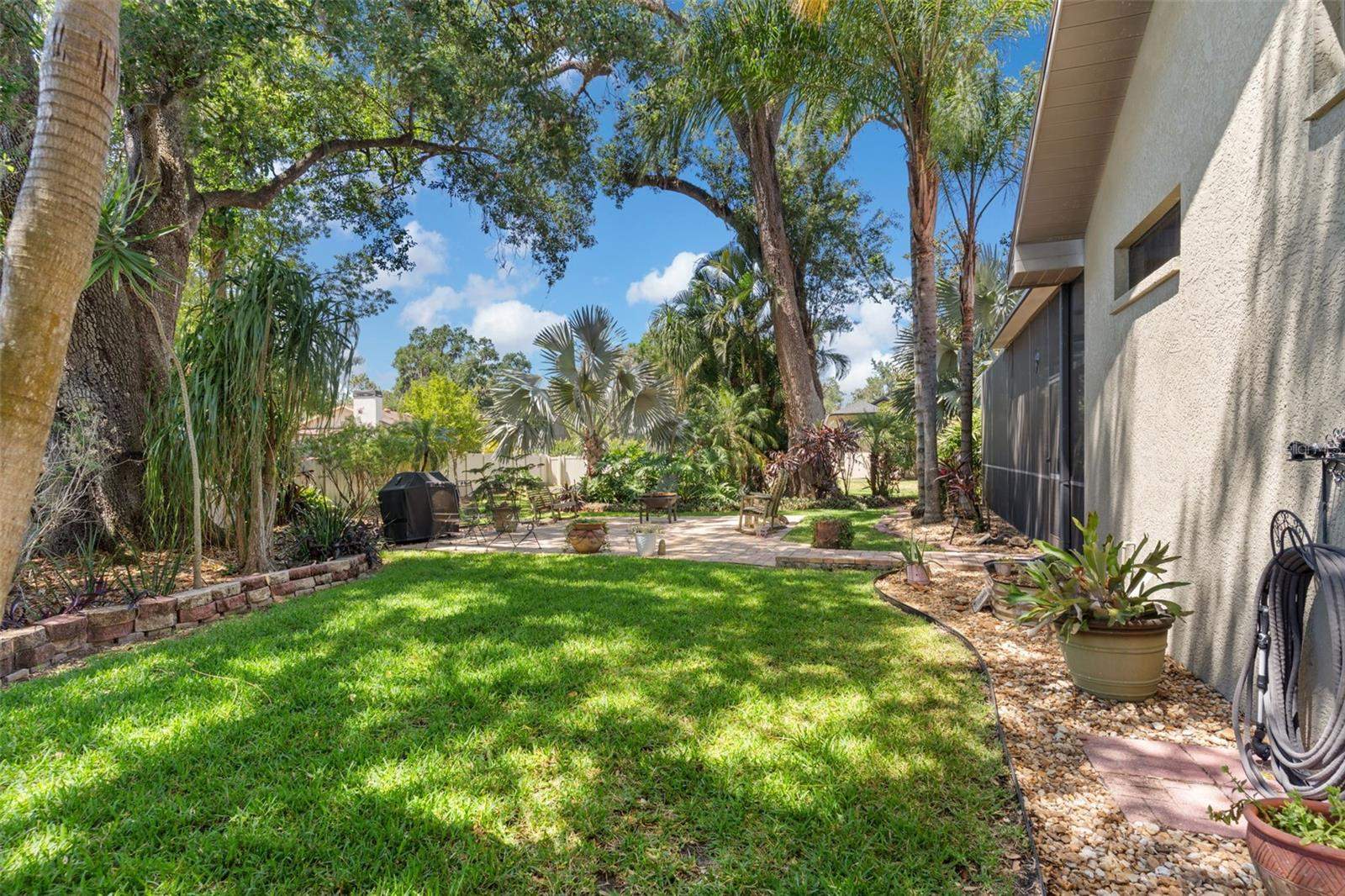 1102 Hunt Club Lane, Valrico, FL 33594