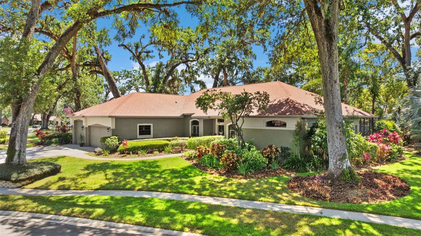 1102 Hunt Club Lane, Valrico, FL 33594