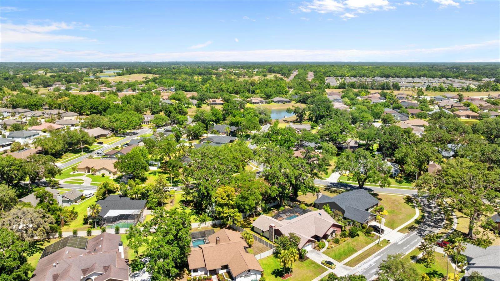 1102 Hunt Club Lane, Valrico, FL 33594