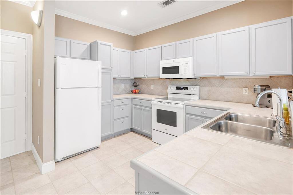 801 Luther Street, College Station, TX 77840