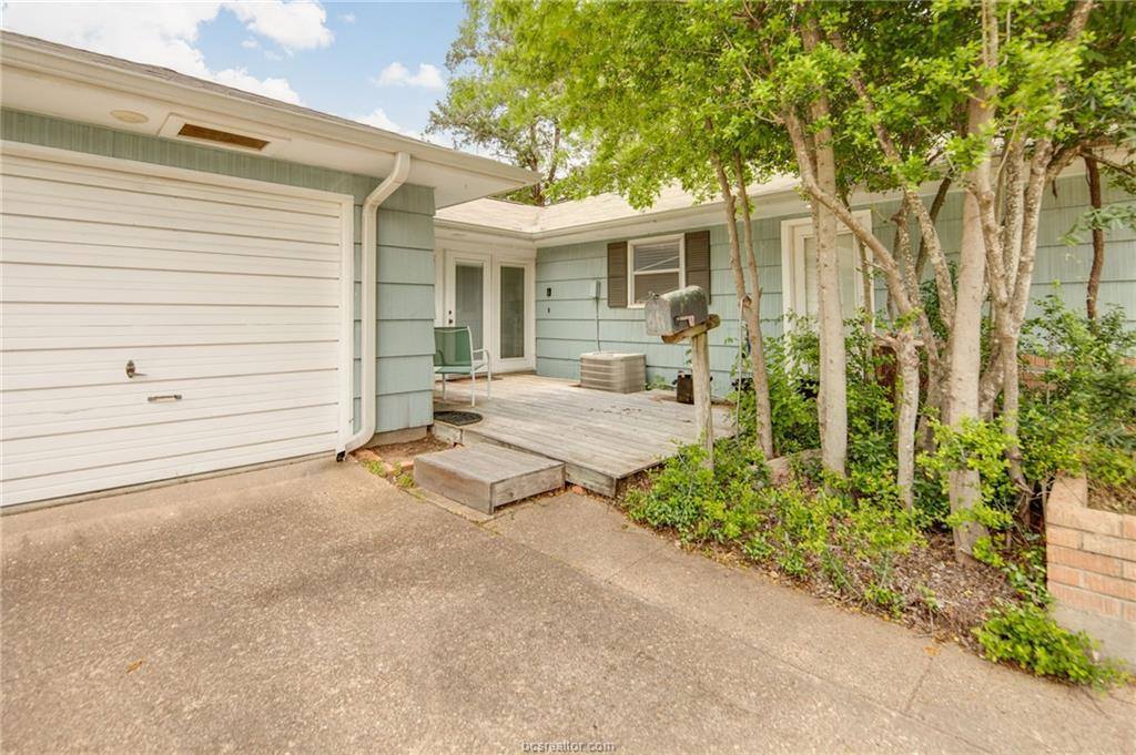 4210 Carter Creek Parkway, Bryan, TX 77802