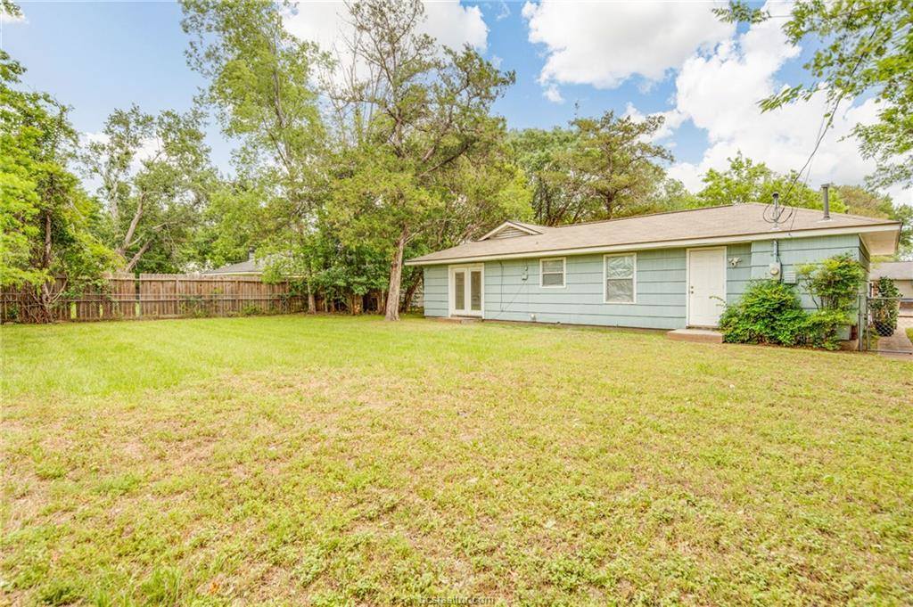 4210 Carter Creek Parkway, Bryan, TX 77802