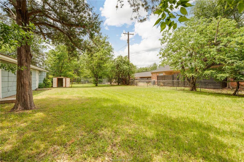 4210 Carter Creek Parkway, Bryan, TX 77802