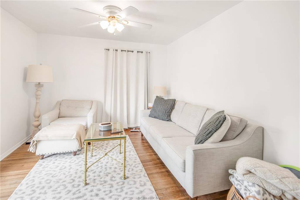 4210 Carter Creek Parkway, Bryan, TX 77802