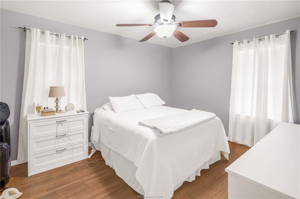 4210 Carter Creek Parkway, Bryan, TX 77802