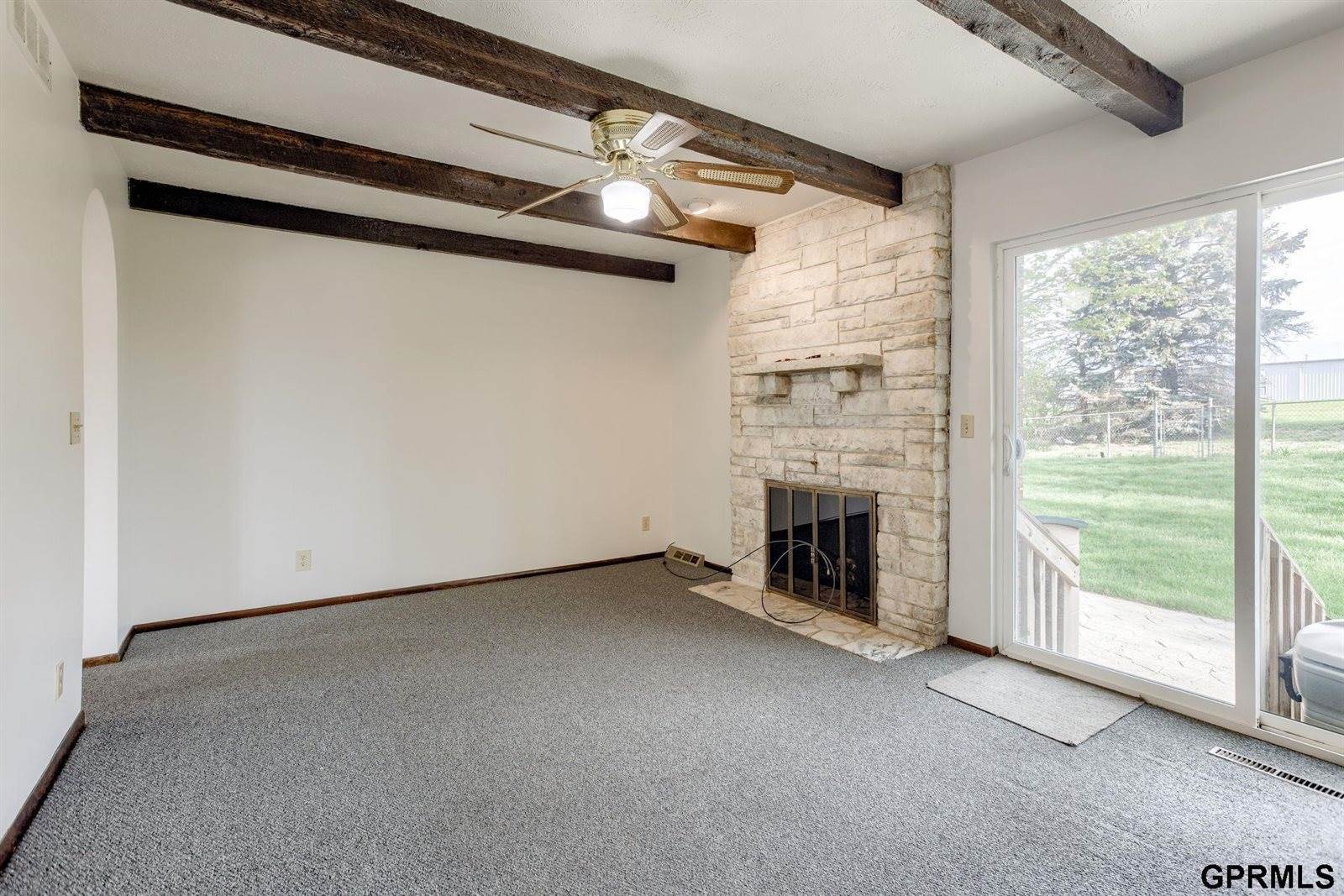 10224 M Street, Omaha, NE 68127