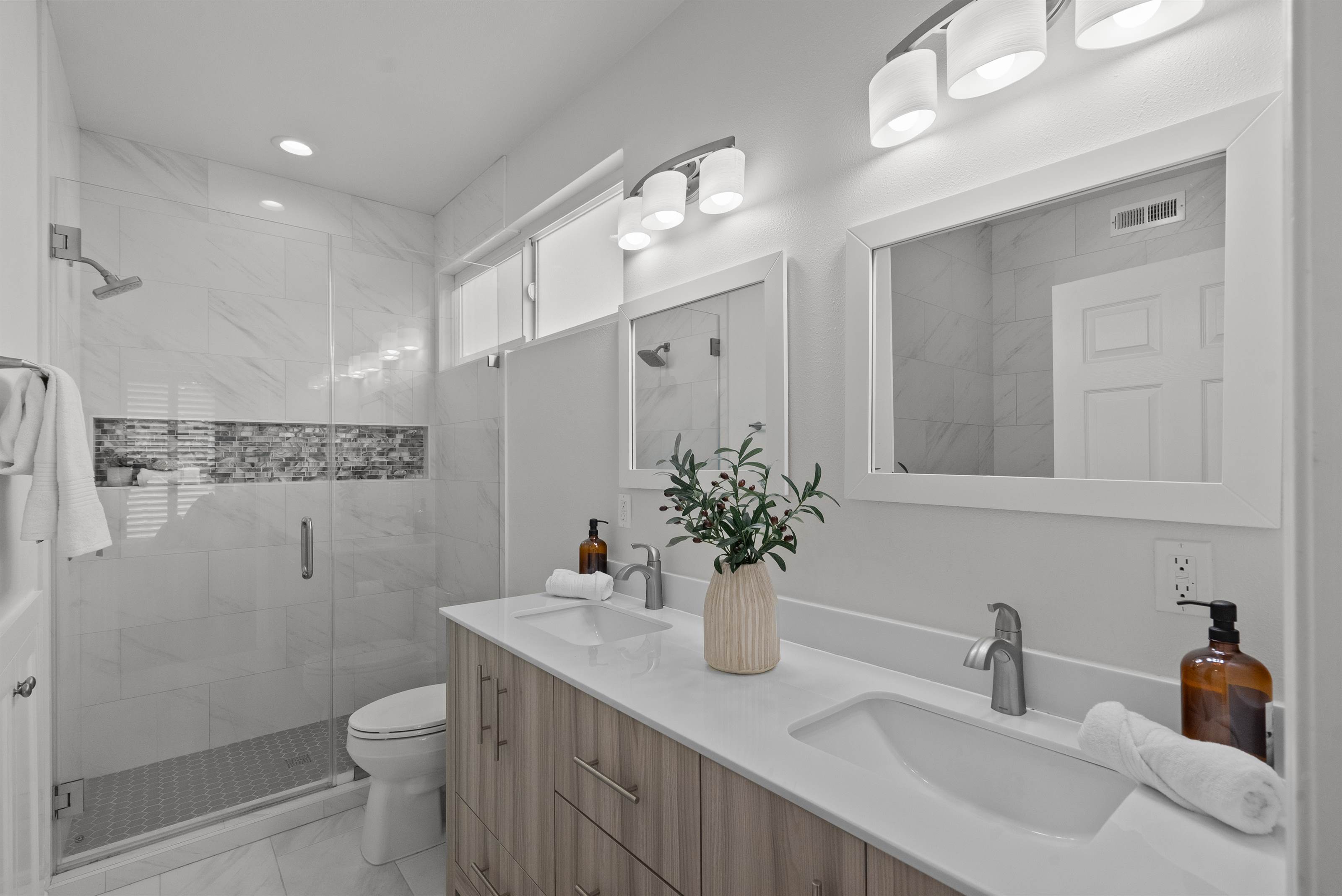 14441 Benefit St., Sherman Oaks, CA 91423