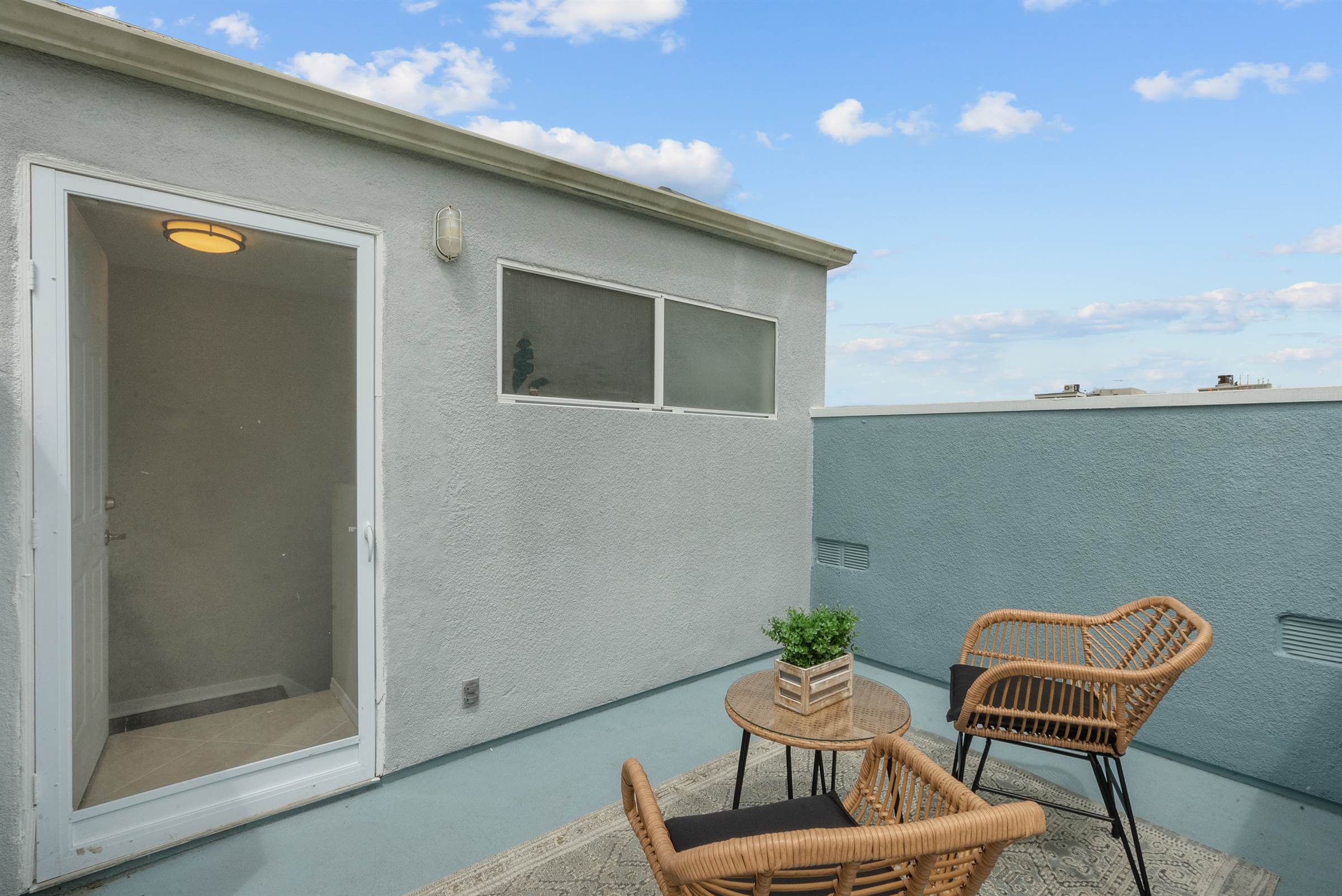 14441 Benefit St., Sherman Oaks, CA 91423