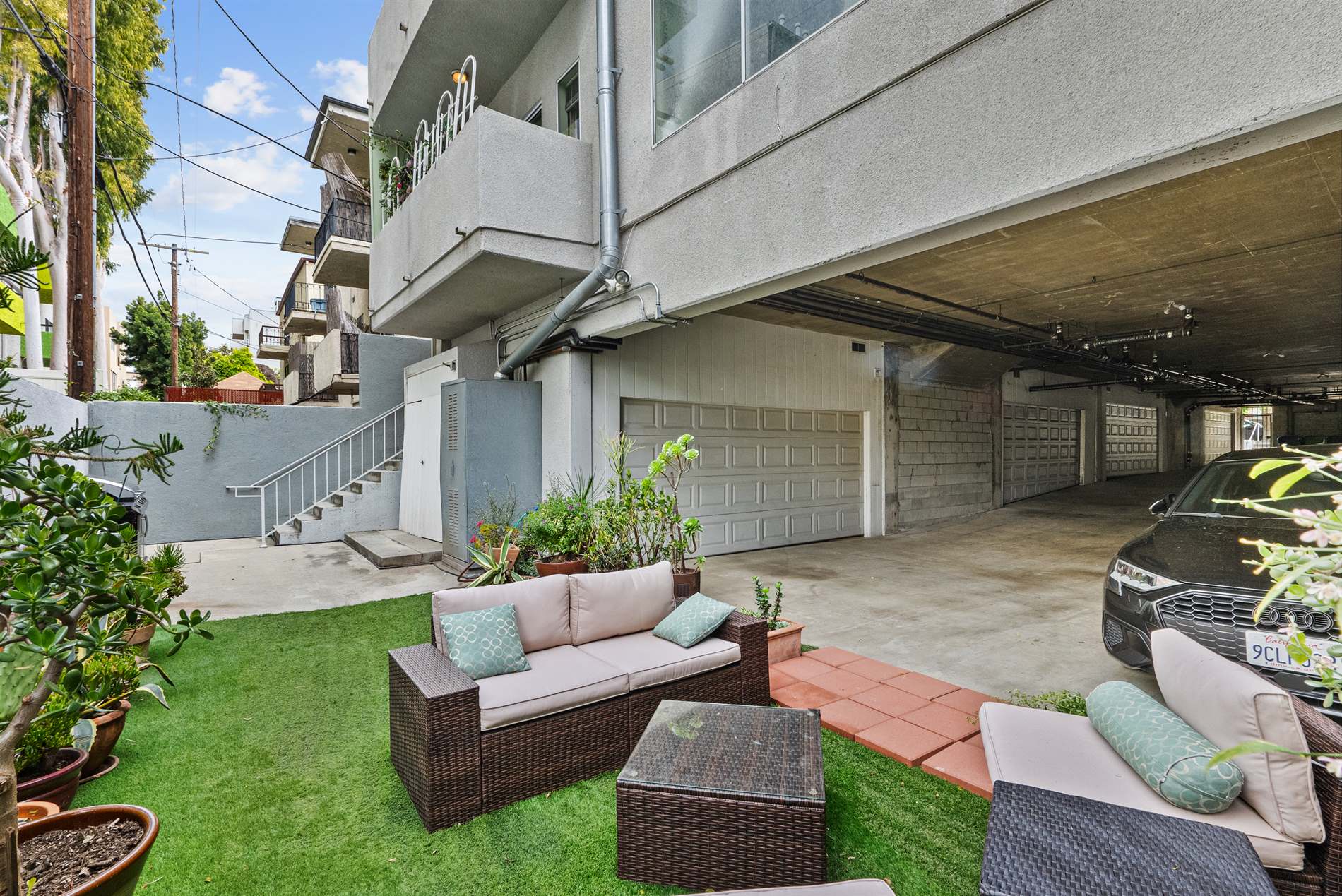 14441 Benefit St., Sherman Oaks, CA 91423