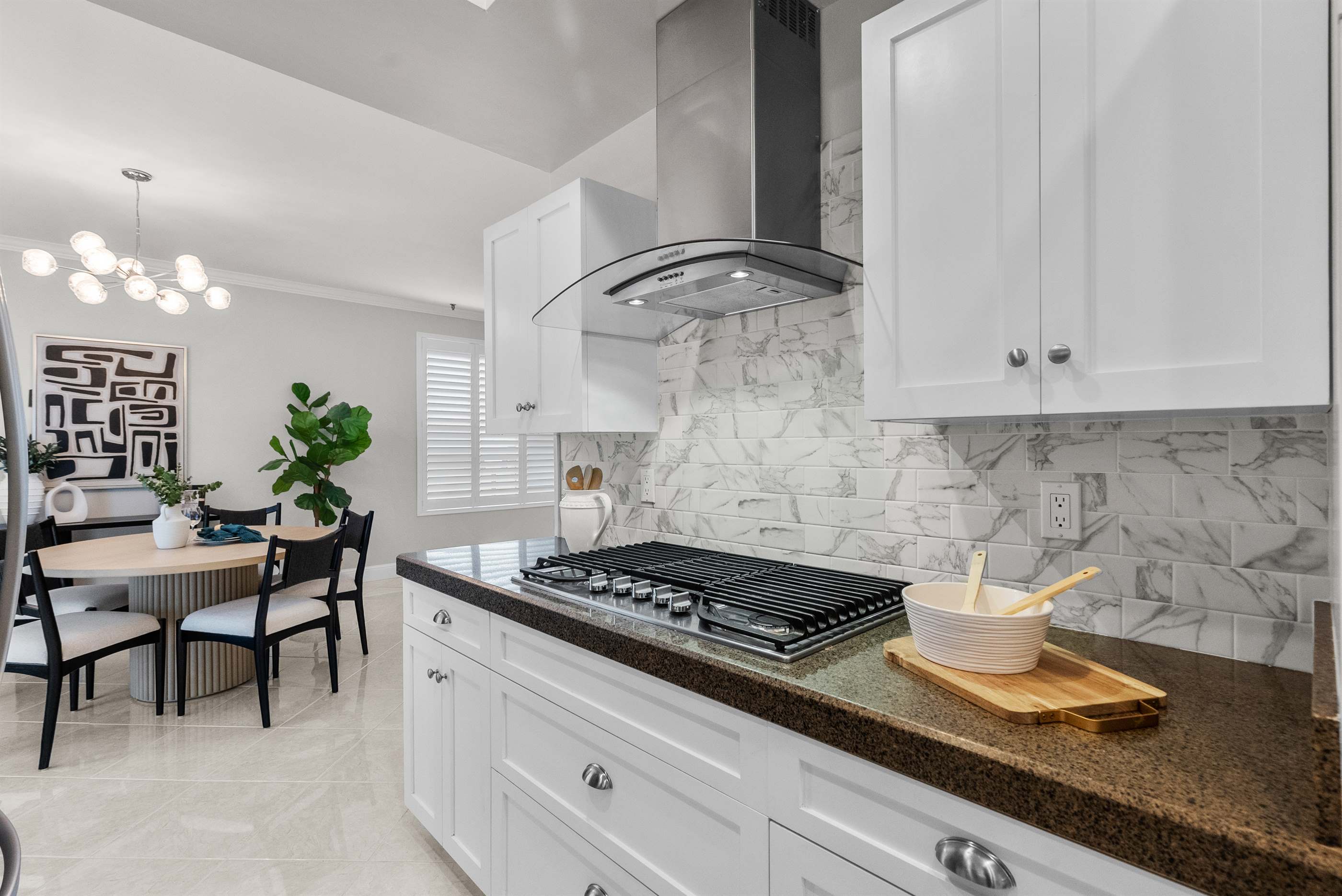 14441 Benefit St., Sherman Oaks, CA 91423