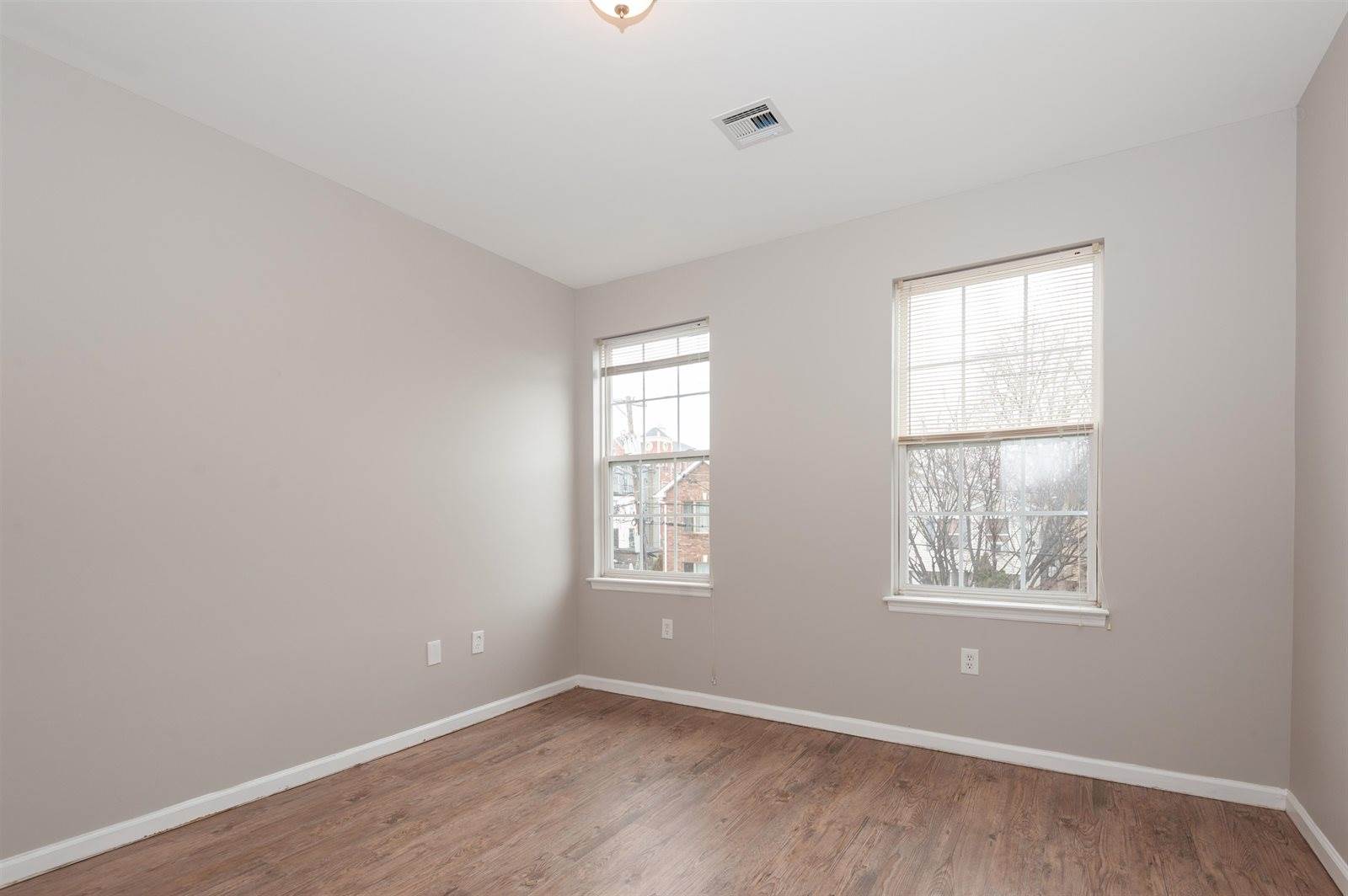 248 Pine St, JC, Bergen-Lafayett, NJ 07304