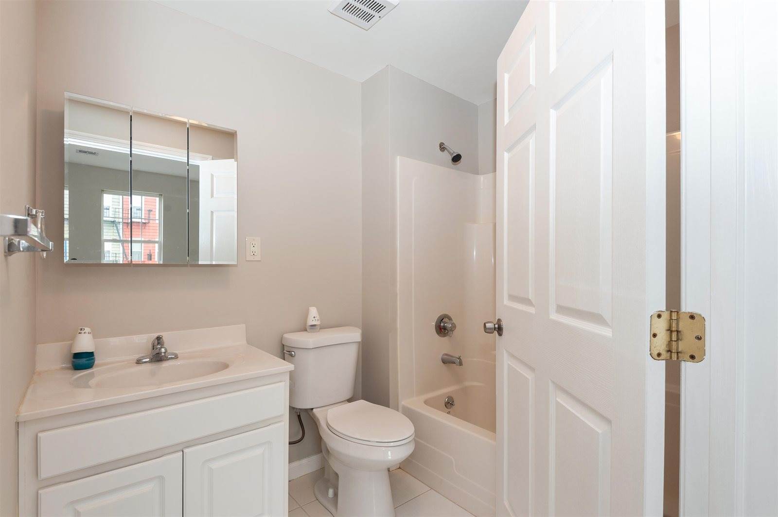 248 Pine St, JC, Bergen-Lafayett, NJ 07304