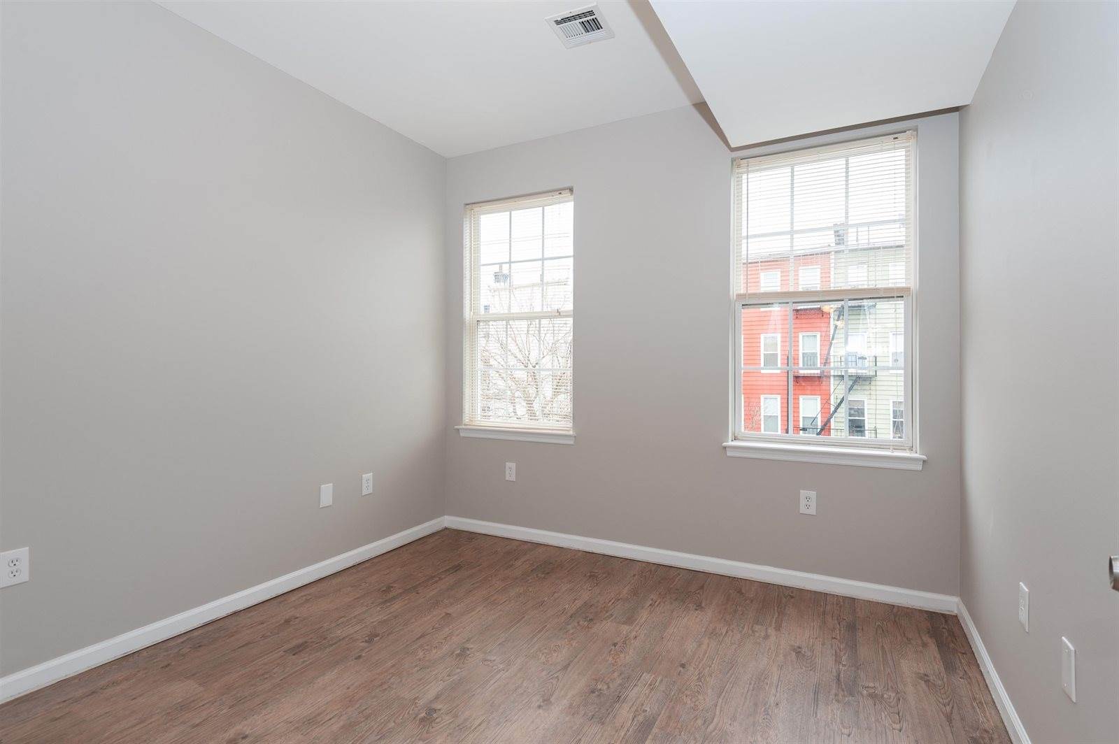 248 Pine St, JC, Bergen-Lafayett, NJ 07304