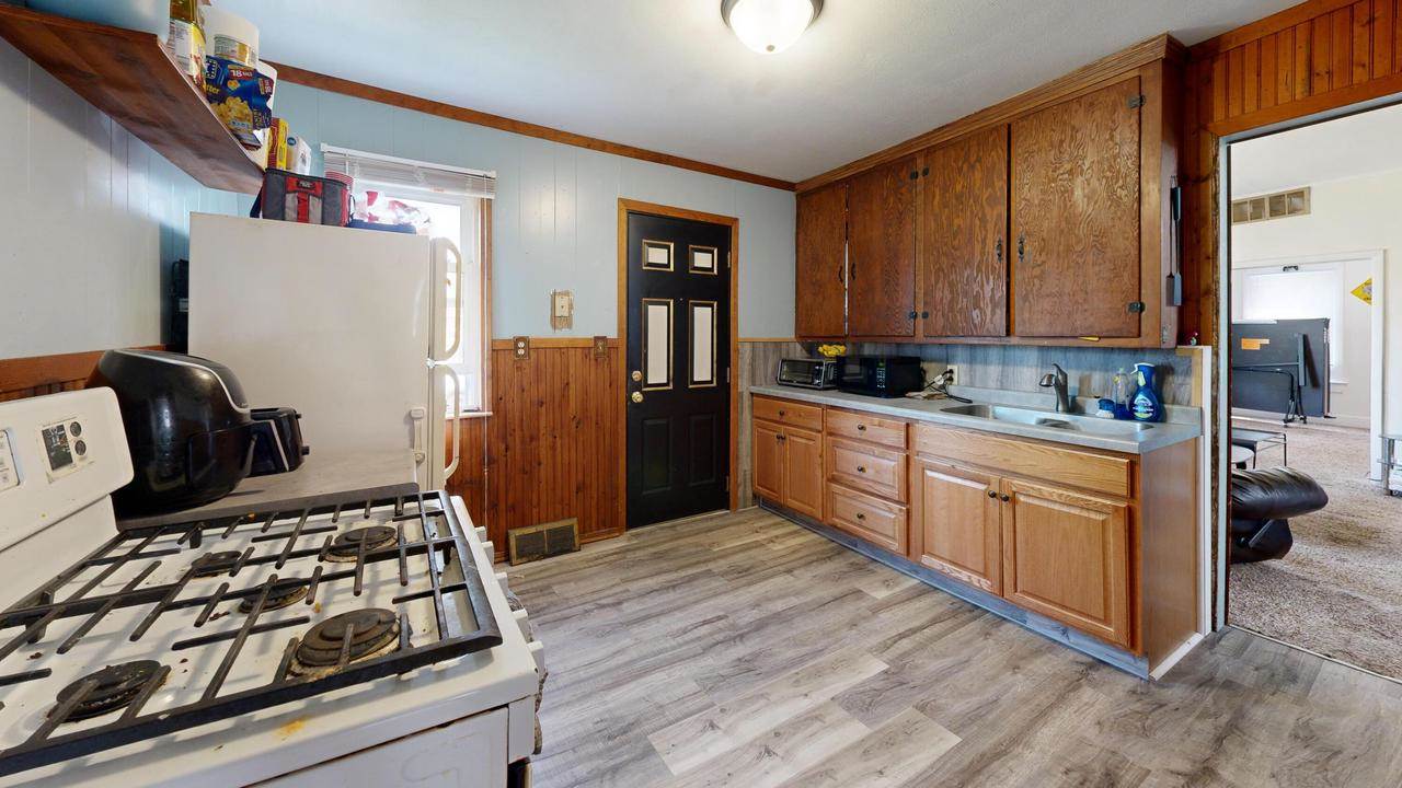 627 10th STREET N, La Crosse, WI 54601