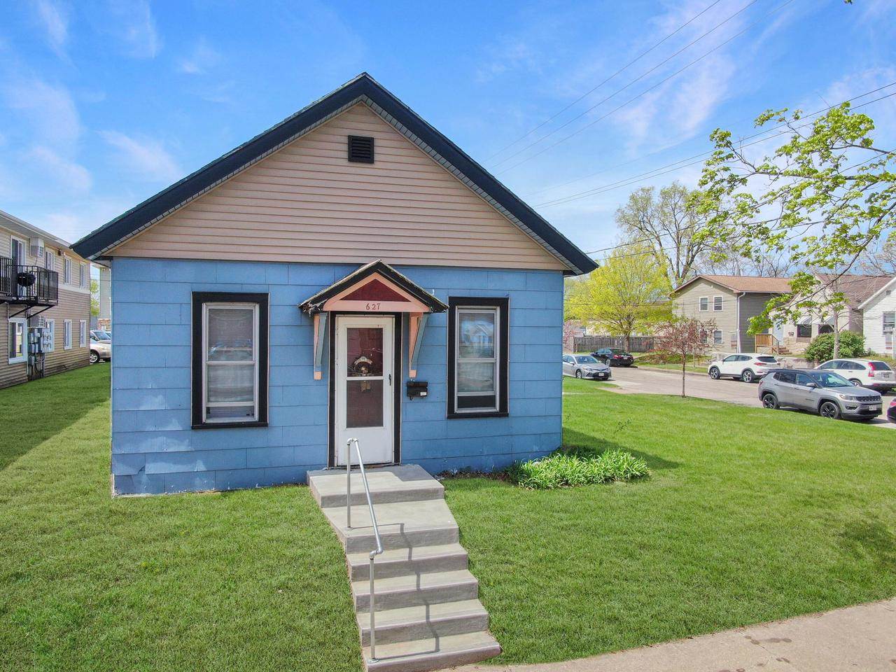 627 10th STREET N, La Crosse, WI 54601