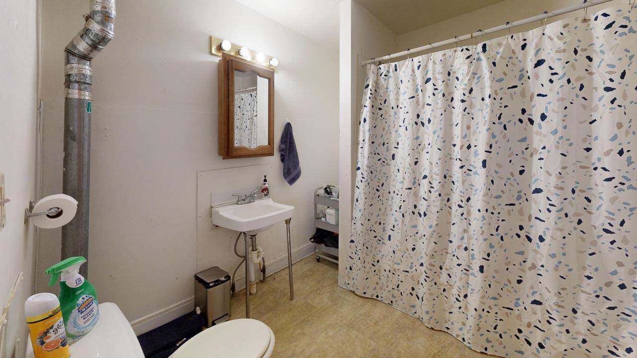 627 10th STREET N, La Crosse, WI 54601