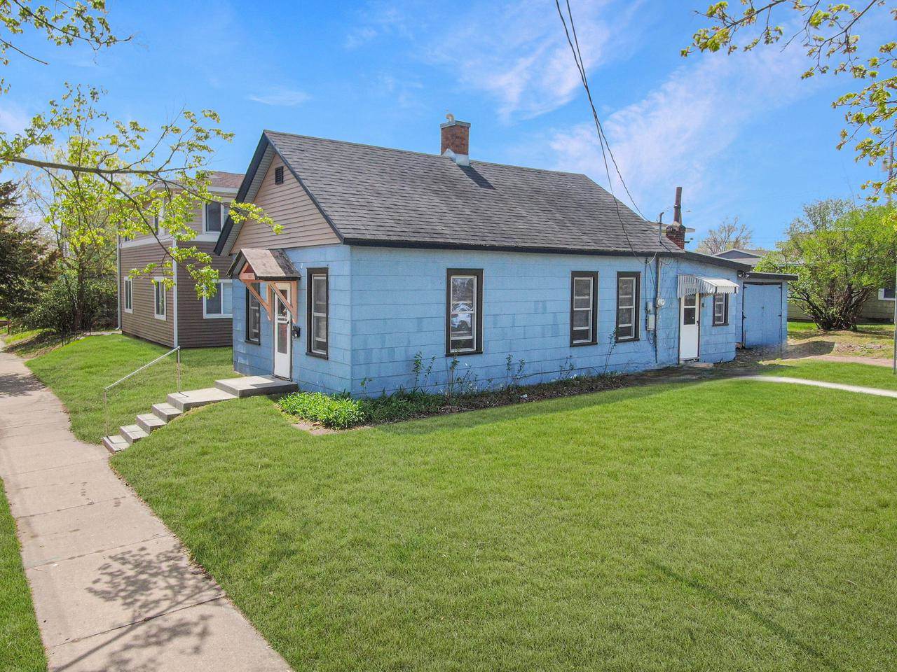 627 10th STREET N, La Crosse, WI 54601