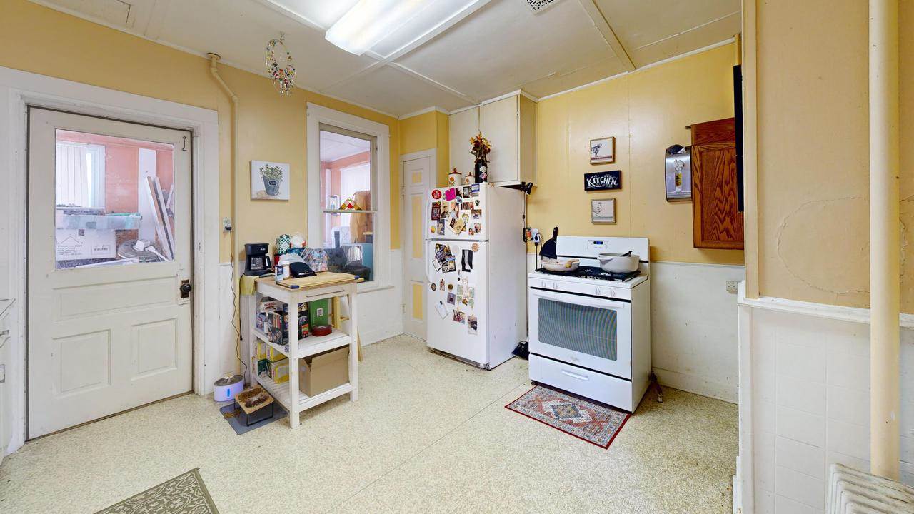 627 10th STREET N, La Crosse, WI 54601