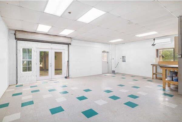 16 Tall Oaks Trl, Austin, TX 78737