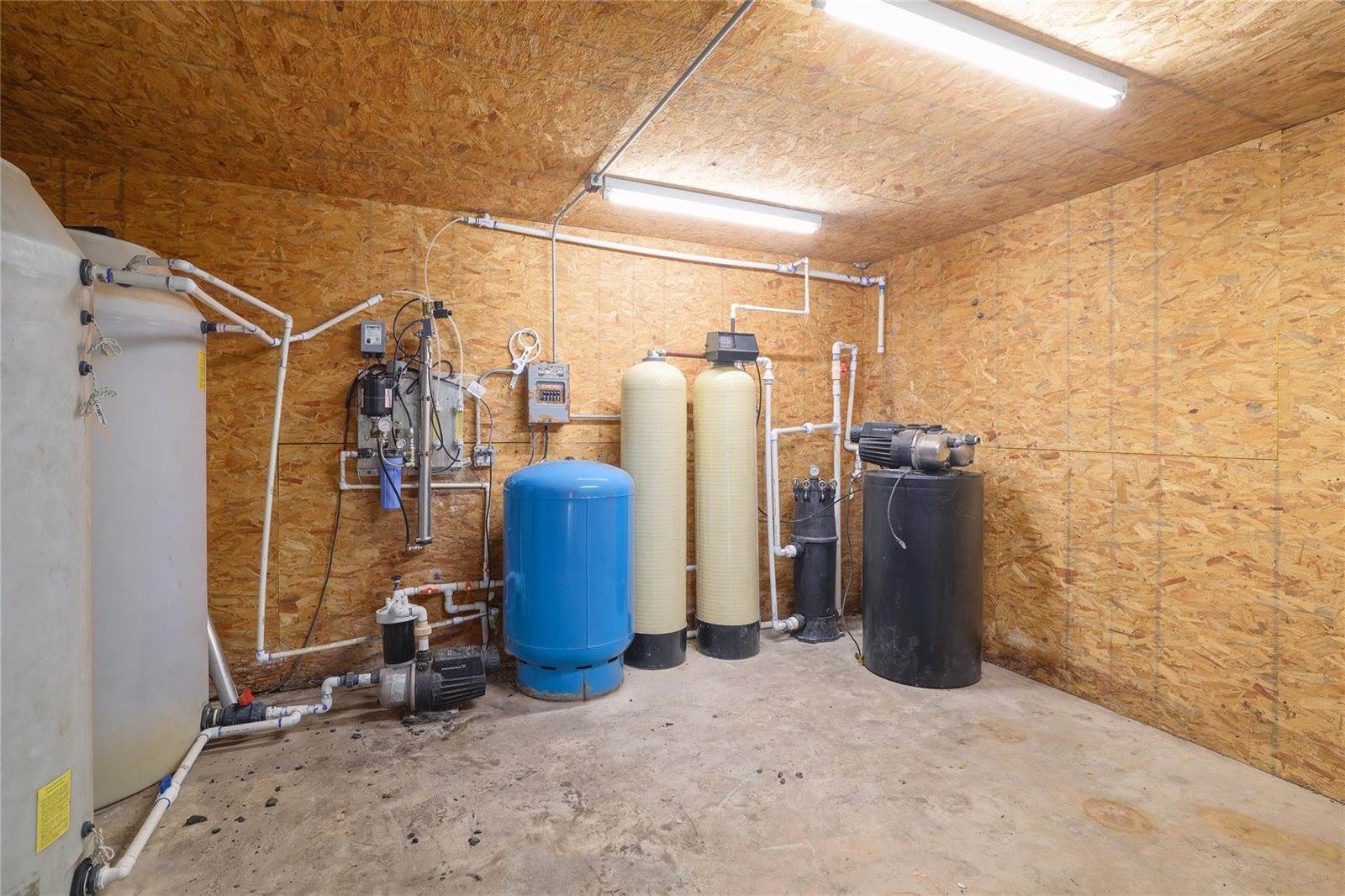 16 Tall Oaks Trl, Austin, TX 78737