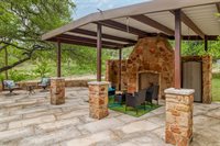 16 Tall Oaks Trl, Austin, TX 78737