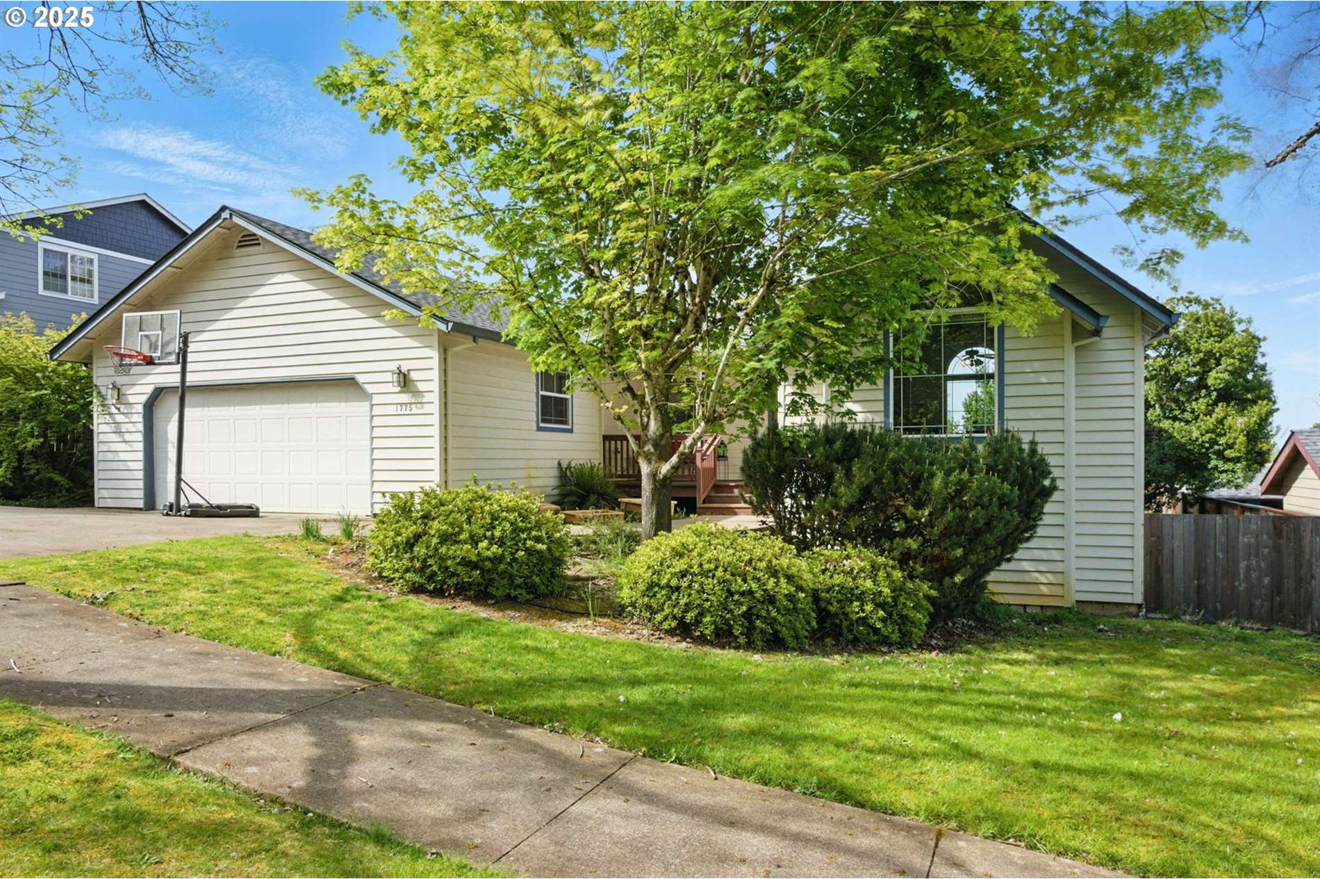 1775 NW 8th St, McMinnville, OR 97128